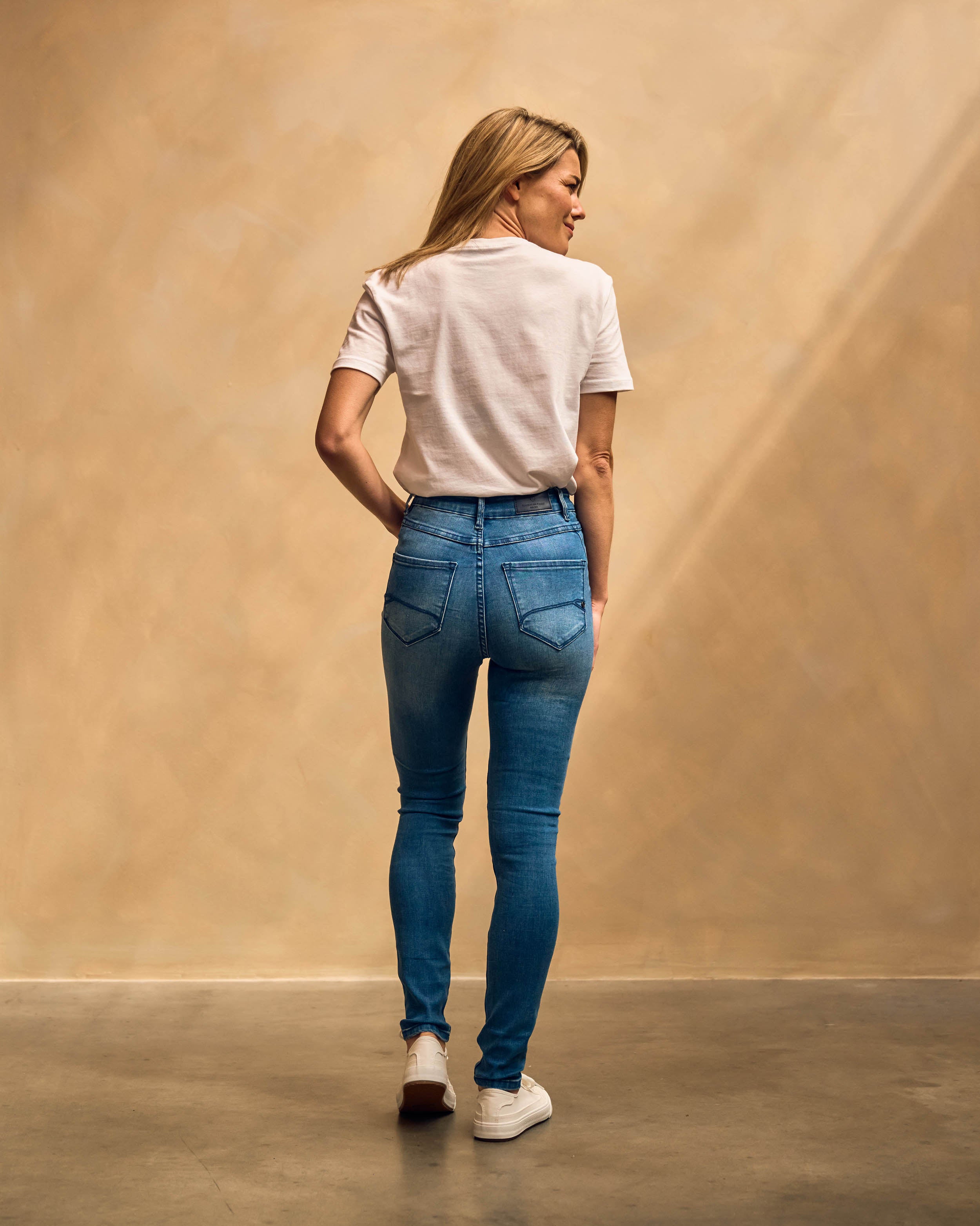 Nicole Medium Rise Skinny - Mid Blue